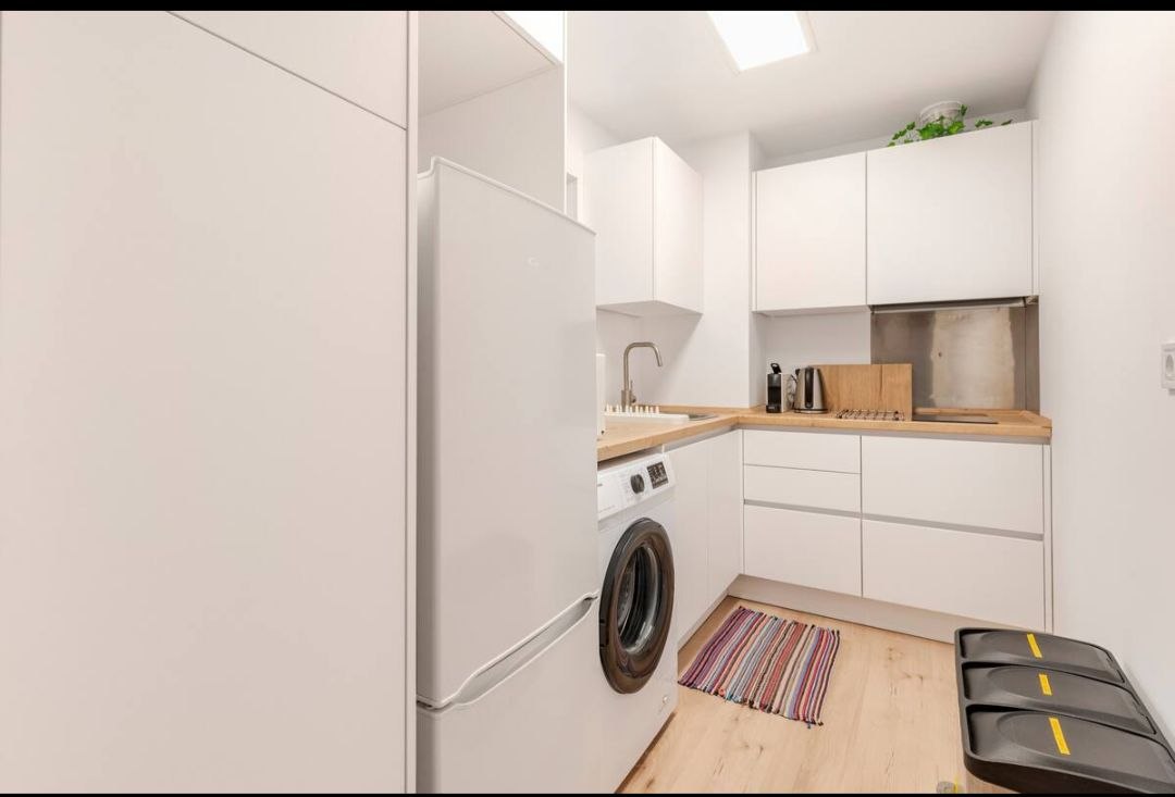 Cocina completa del piso San Pablo